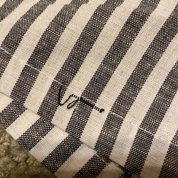 Gray and white strip shorts - Picture 2 of 7